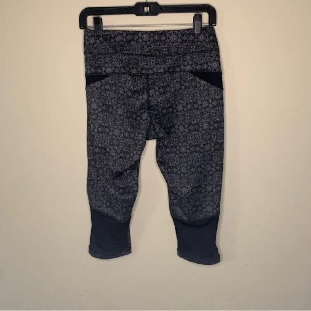 RBX Capri Patterned Leggings Size Medium